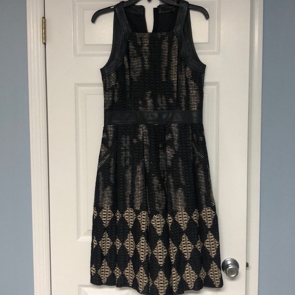 Rachel Roy Size 8 Navy & Beige Size 8 - Picture 1 of 5